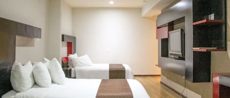 Studiosuite – superior | Minibar, skrivebord, skrivebord for bærbar PC og lydisolert