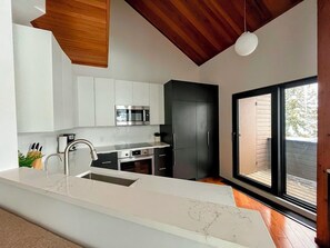 Fridge, microwave, oven, stovetop - Village Penthouse. Steps to Lifts (Whistler)