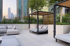 Property grounds - Excellent 2BR at Sterling Business Bay (Dubai)