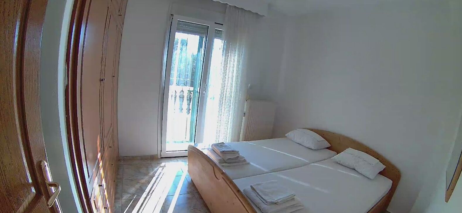 1 camera, una cassaforte in camera, ferro/asse da stiro, Wi-Fi gratuito