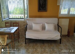 Interior - The Villa with the Aromatic Herbs. (Thermaikos)