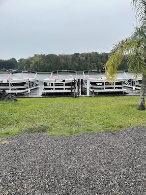 Boating - Castaways On The River (Astor)