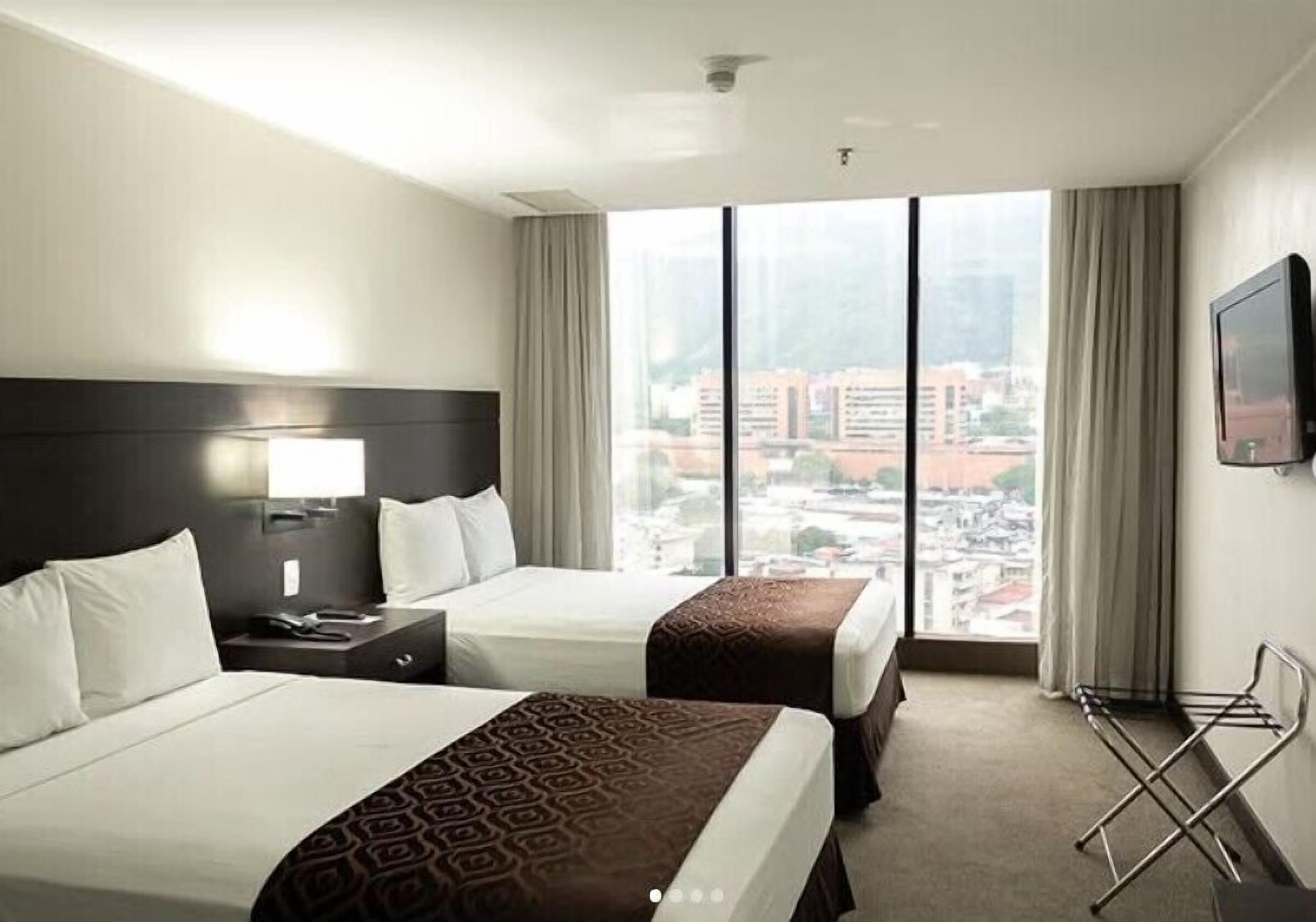 デラックス ルーム シティビュー | セーフティボックス (室内)、デスク、ノートパソコン用作業スペース、アイロン / アイロン台