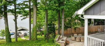 Cozy Lakefront Home w/ Firepit & Covered Dock
