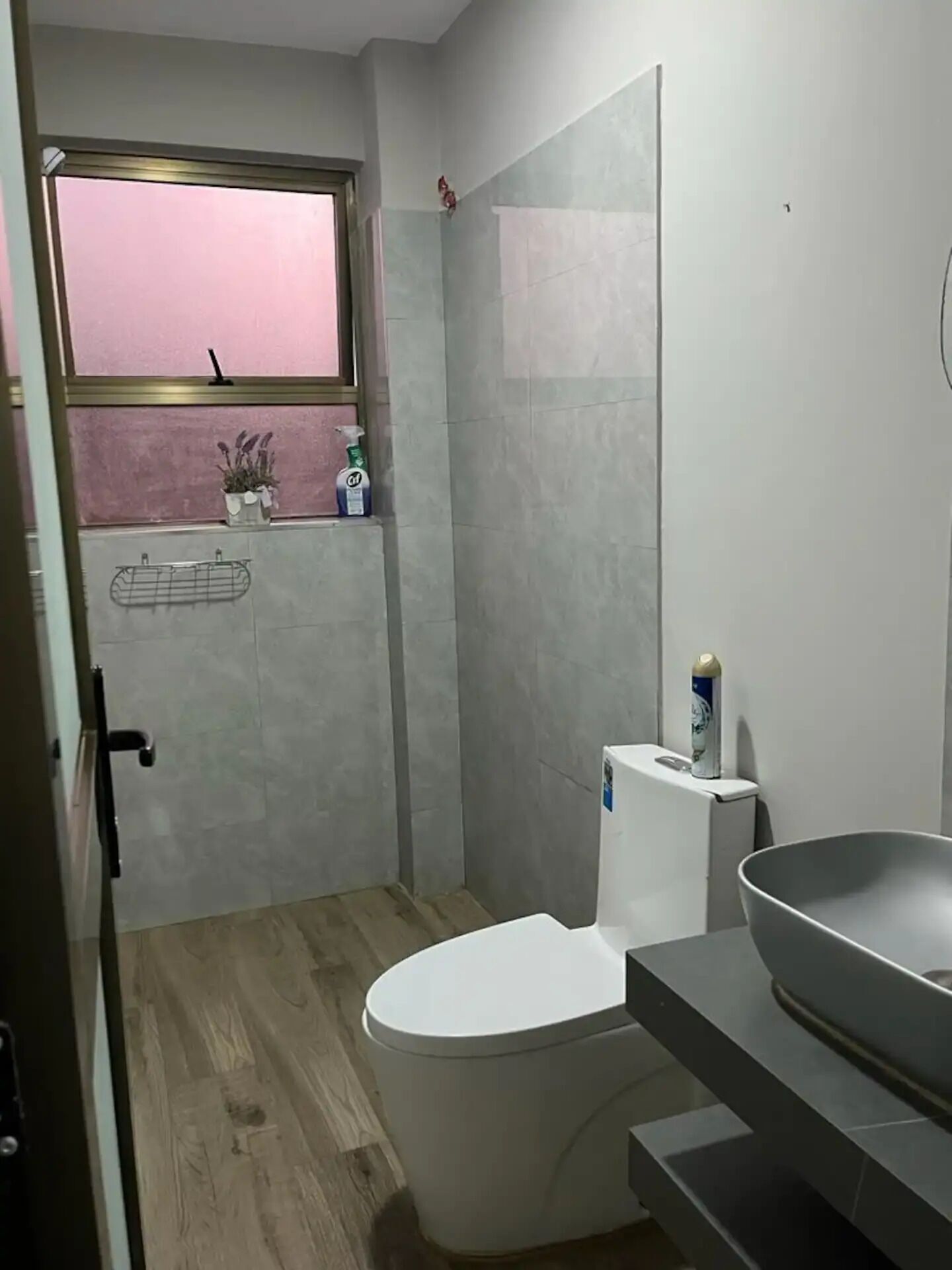 Håndklær, såpe og toalettpapir