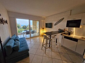 Smart-TV og stereoanlegg