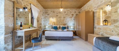 4 chambres, coffres-forts dans les chambres, fer et planche Ă repasser