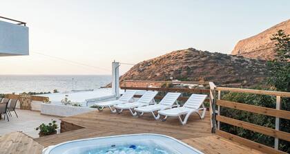 Spacious villa with hot tub in Fodele Beach with beautiful sea and mountain view