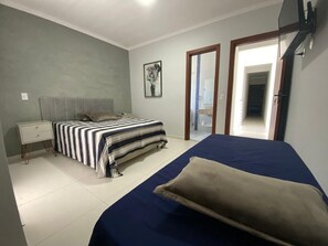 4 soverom, strykejern/-brett, wi-fi og sengetøy