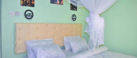 1 bedroom, WiFi, bed sheets