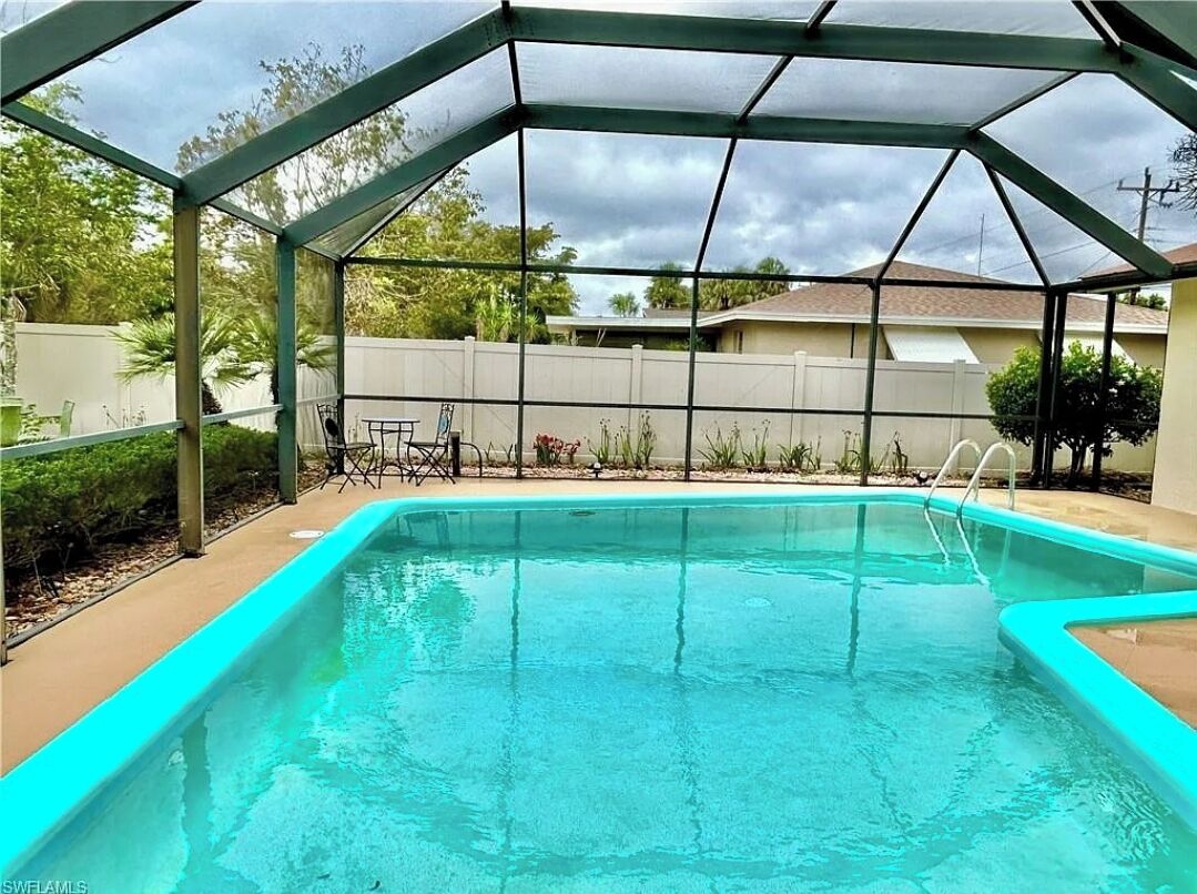 Charming 3-bedroom house in lovely North Fort Myers with pool