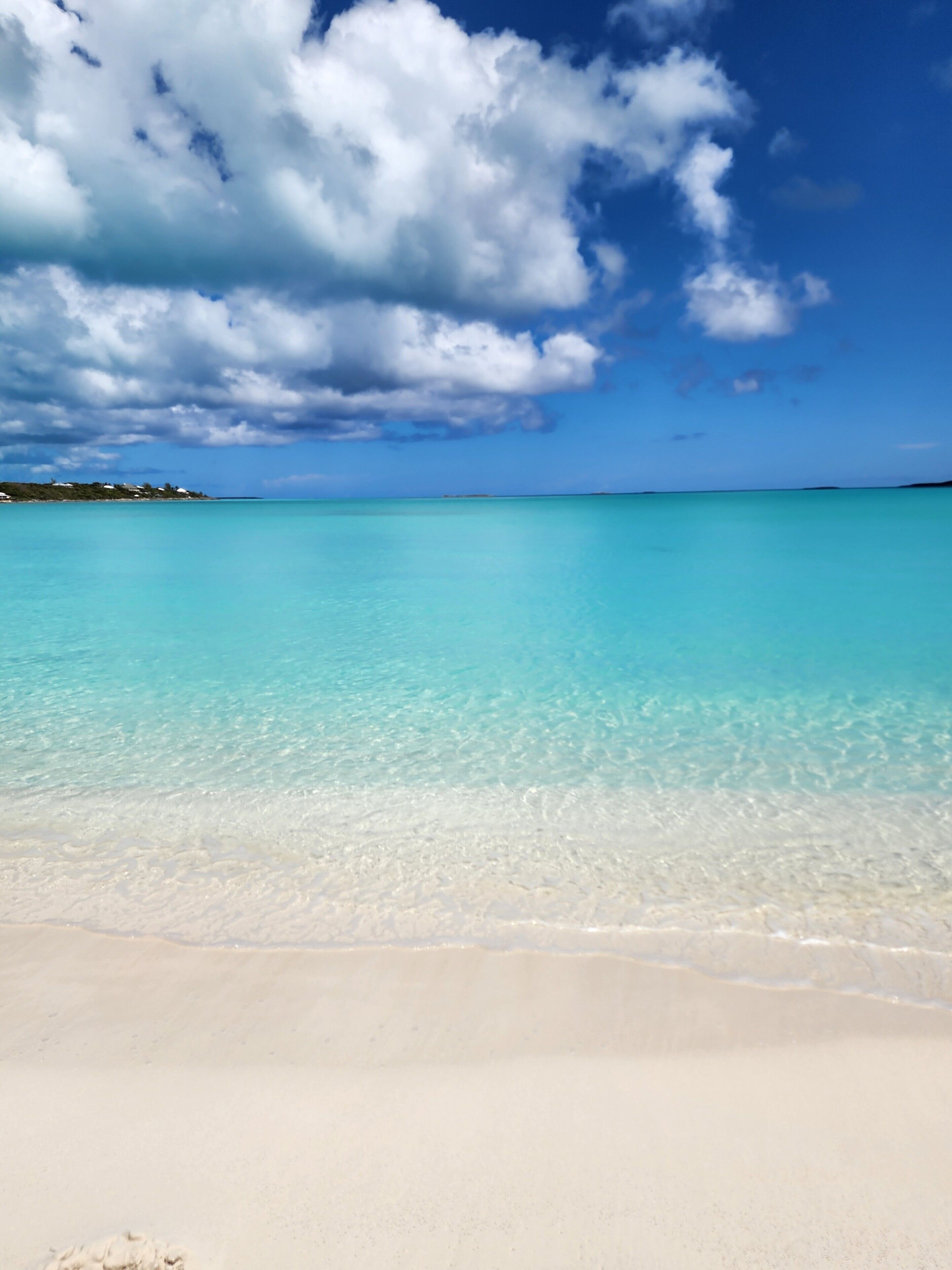 Beach nearby, sun-loungers, beach towels