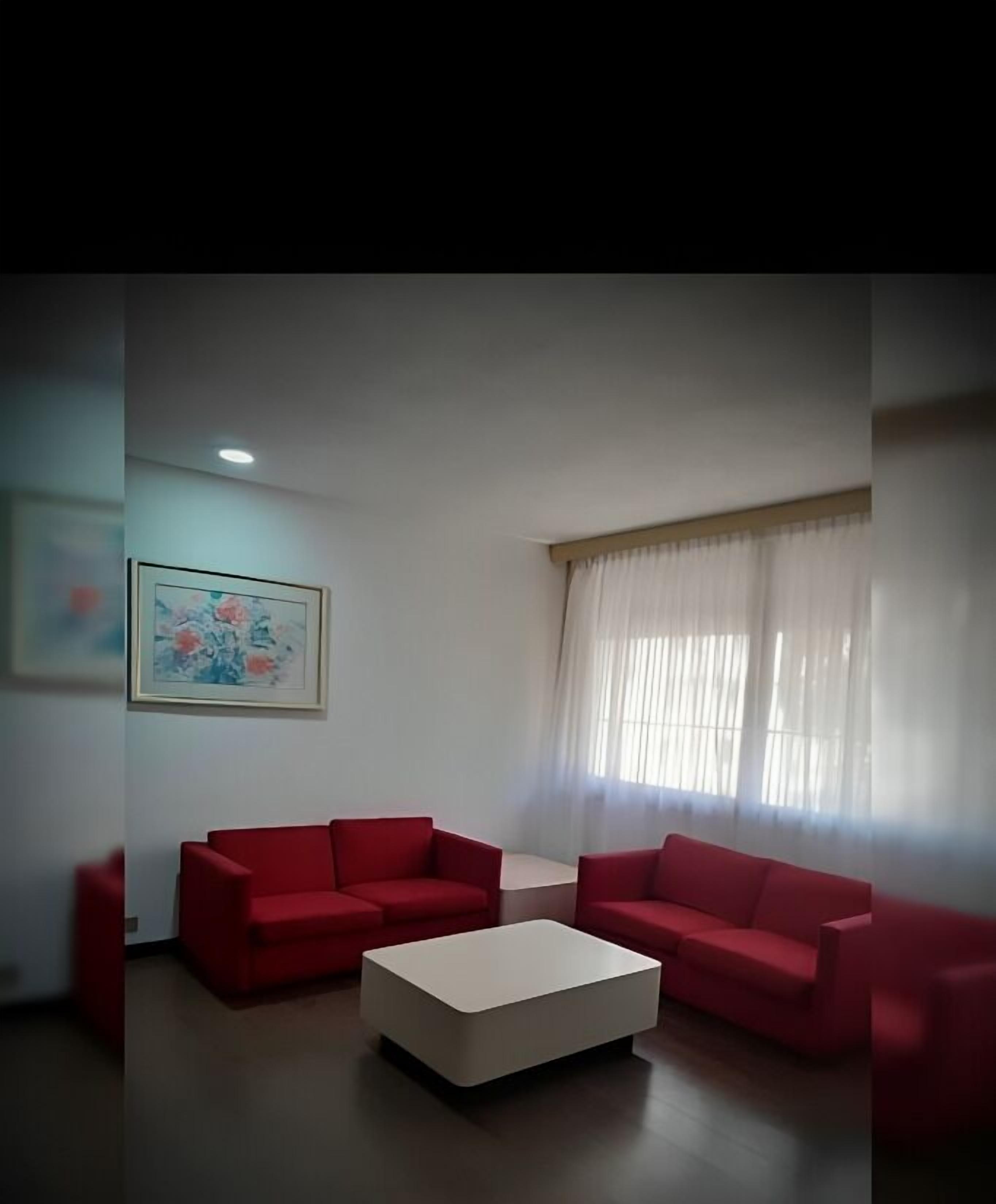 Suite Confort | Ropa de cama de alta calidad y caja de seguridad en la habitación 