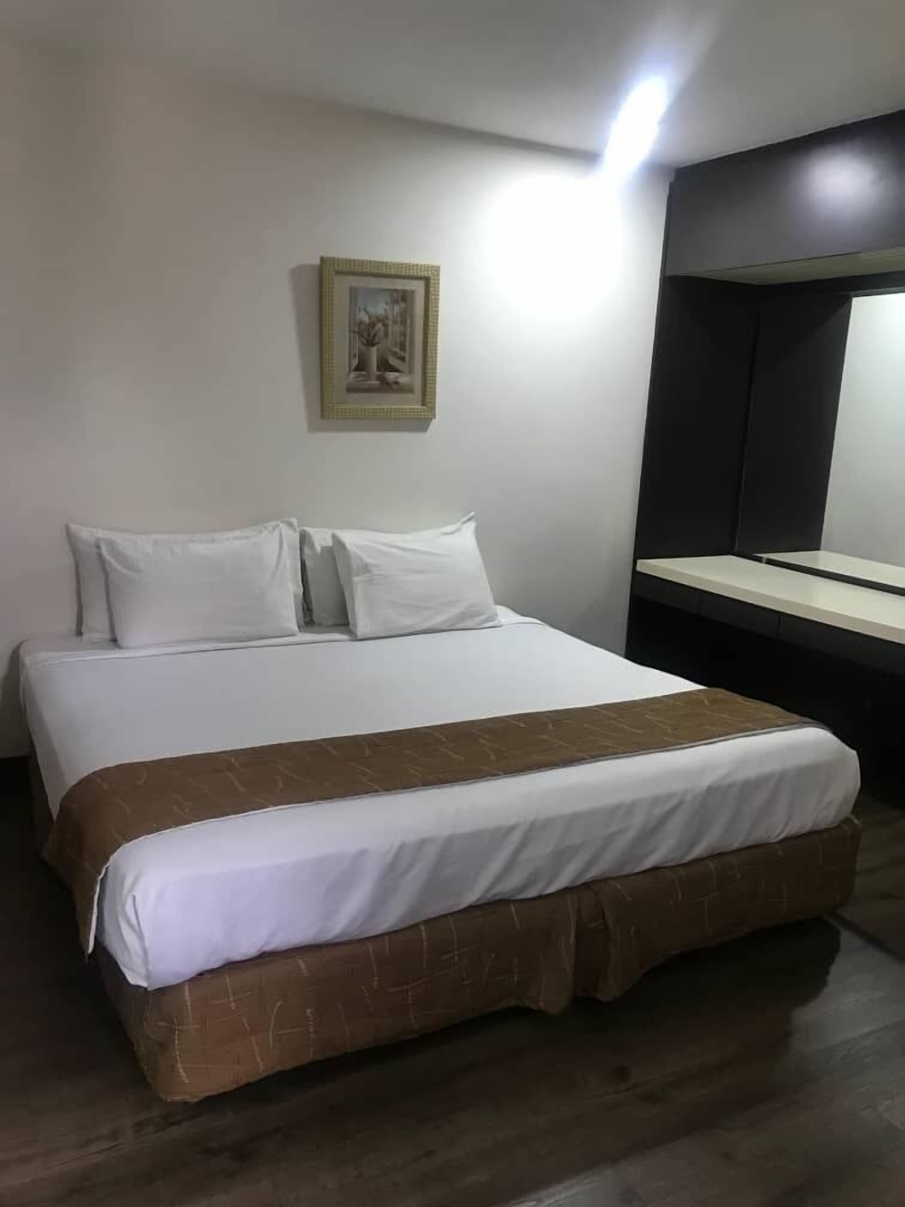 高档床上用品、客房内保险箱、熨斗/熨衣板、免费 WiFi