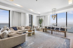 4 bedrooms - DXB - Emaar 52 42 - T2 - 3401 - DM (Dubai)