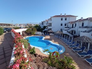 Pool - Front Line Seafront Apartment With all day Sun! (San Miguel de Abona)
