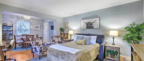 1 soverom, skrivebord, strykejern/-brett og wi-fi