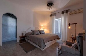 1 bedroom, in-room safe, iron/ironing board, free WiFi