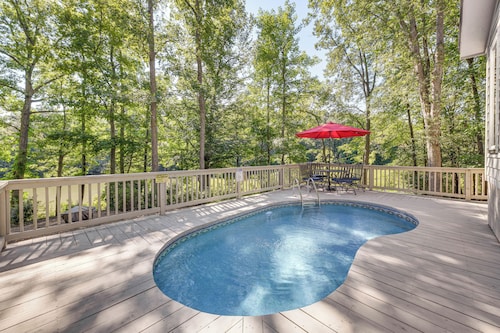 Waterfront Urbanna Home w/ Private Dock & Pool