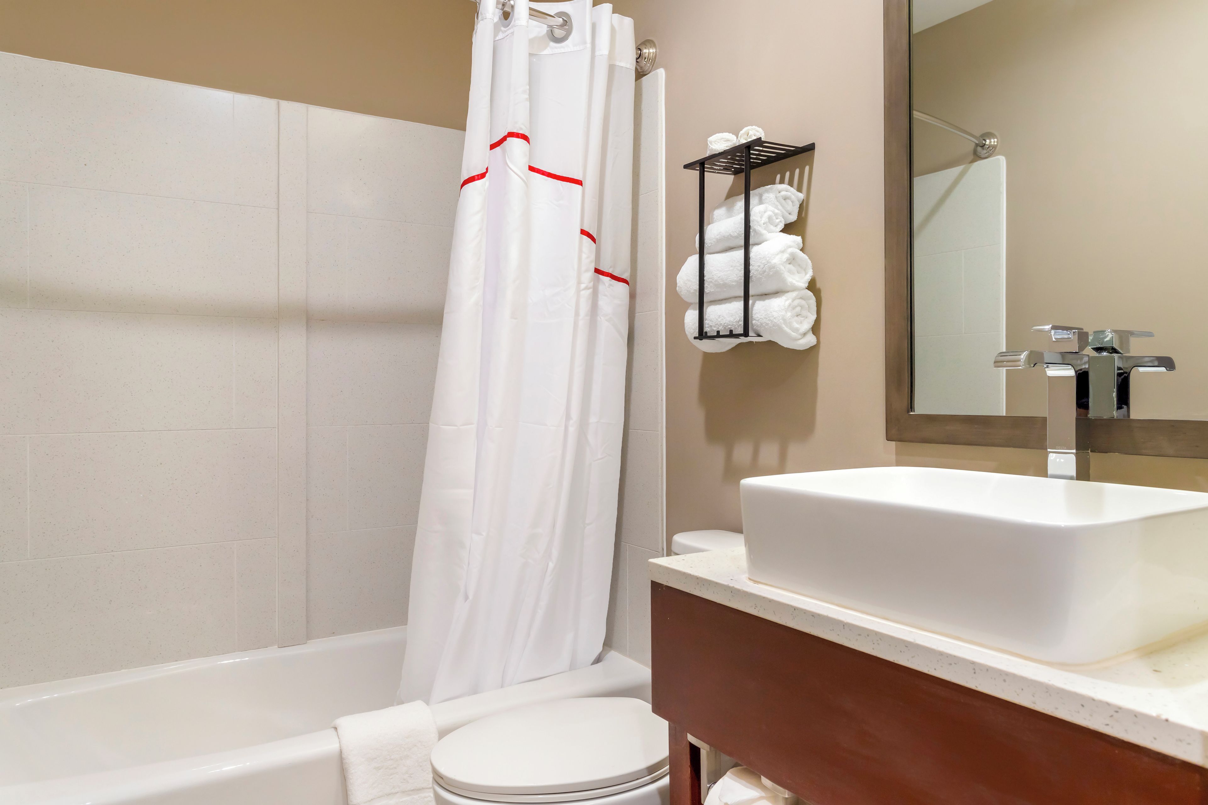 Photo - Red Roof Inn PLUS+ Jamaica, NY – JFK Airport