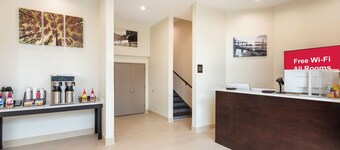 Red Roof Inn PLUS+ Jamaica, NY – JFK Airport