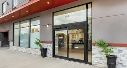 Red Roof Inn PLUS+ Jamaica, NY – JFK Airport