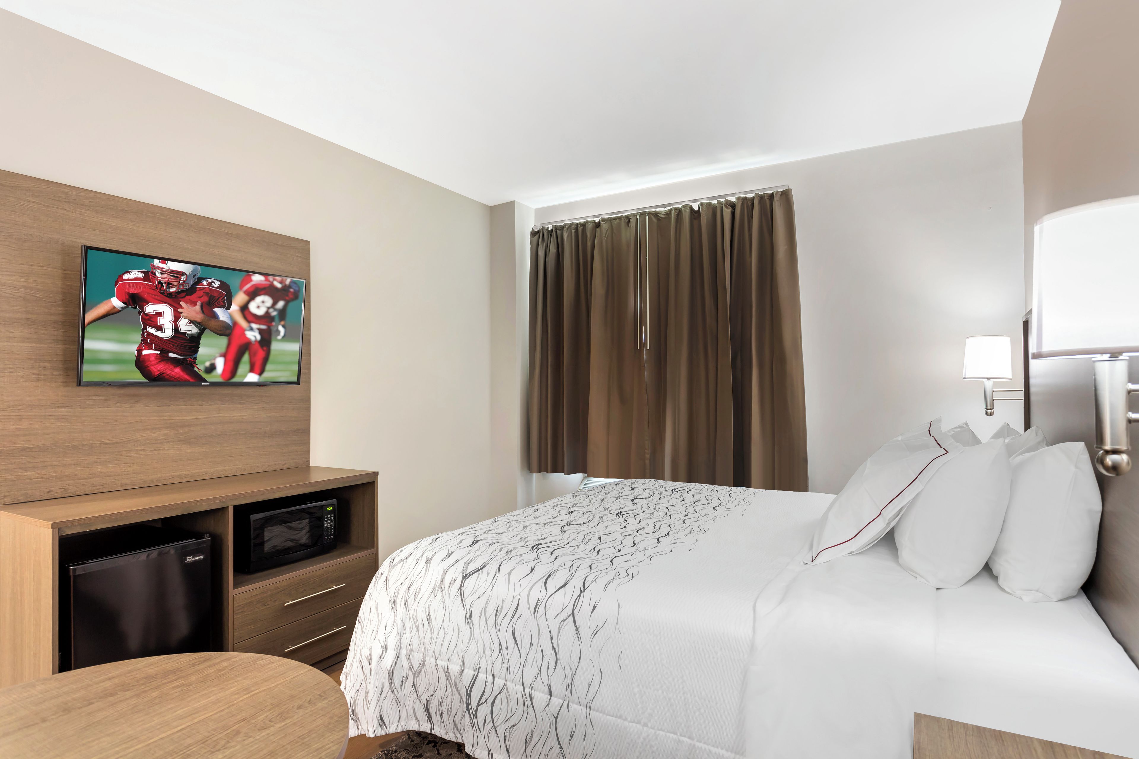 Photo - Red Roof Inn PLUS+ Jamaica, NY – JFK Airport
