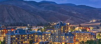 Ski-In Ski-Out 1 bedroom Sleeps 4 at the Awesome Westin Riverfront