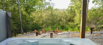 Luxurious 5-bedroom Treehouse with panoramic view of beautiful Alpine Lake.  