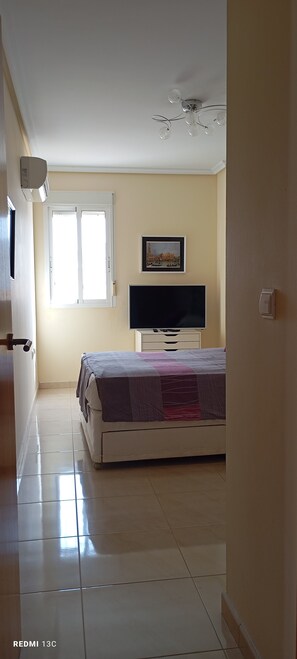4 bedrooms, iron/ironing board, WiFi, bed sheets - La Maison du Soleil, Piscine Privée, à 2 Minutes des Plages Sublimes (Gran Alacant)