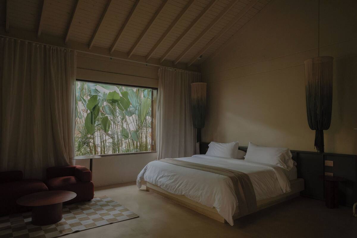 Ropa de cama de alta calidad, cubrecamas y colchones con pillow-top 