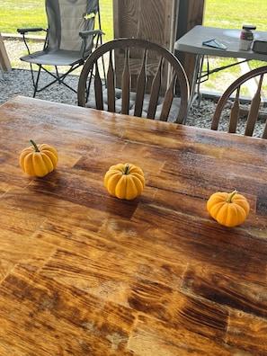 Superior Cabin, 1 Bedroom | Private kitchen