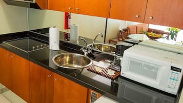 Junior Double or Twin Room, City View | Desk, laptop workspace, iron/ironing board, free WiFi