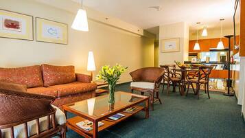 Deluxe Room, City View | Premium bedding, minibar, in-room safe, desk