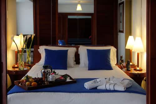 Premium bedding, minibar, in-room safe, desk