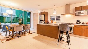 Apartemen, 2 kamar tidur, patio | Dapur pribadi
