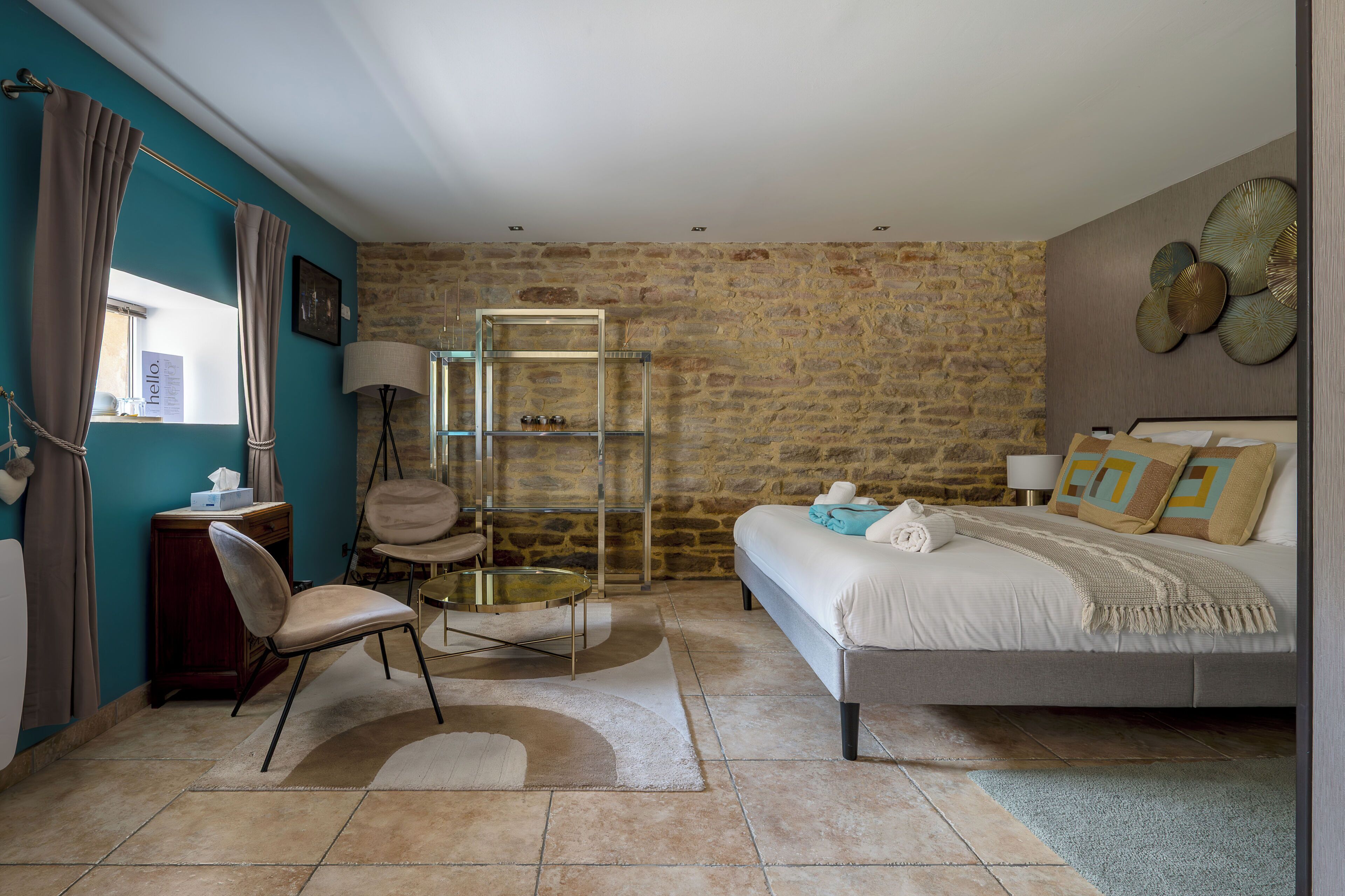 5 Schlafzimmer, Schreibtisch, Bügeleisen/Bügelbrett, Reisekinderbett