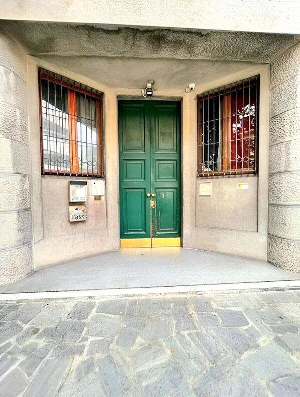 Exterior detail - Cozy apartment within walking distance of Milan's nightlife and city center! (Milano)