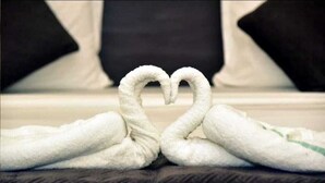 Luxury Double or Twin Room, City View | Living area - SILVER TREE HOTEL (Gurugram)