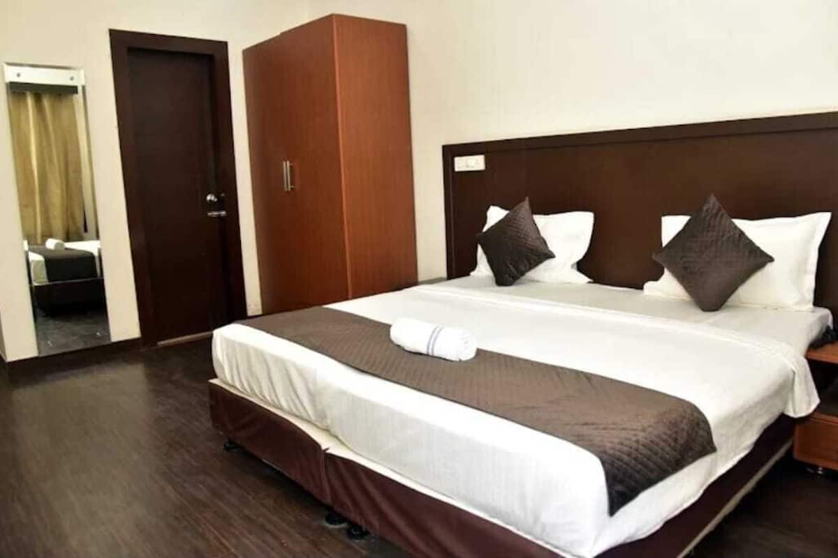 Luxury Double or Twin Room, City View