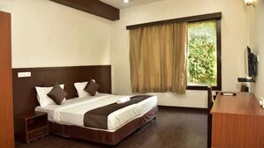 Luxury Double or Twin Room, City View - SILVER TREE HOTEL (Gurugram)