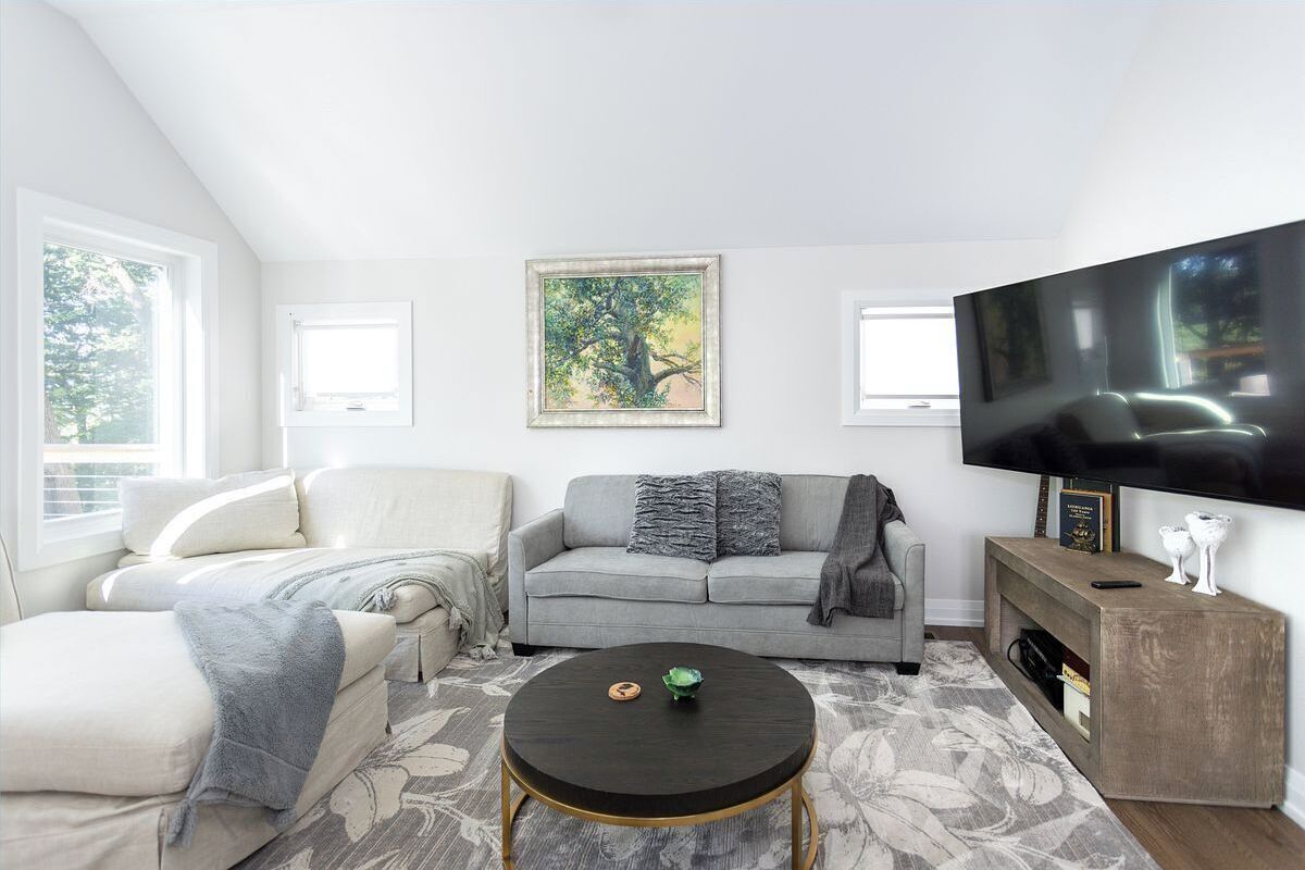 Blue Laguna Cottage - Private Beach 5 Min - Riverfront - Kayaks - New Buffalo, MI