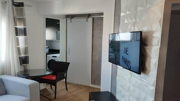 1 quarto, espaço de trabalho para notebook, Wi-Fi de cortesia