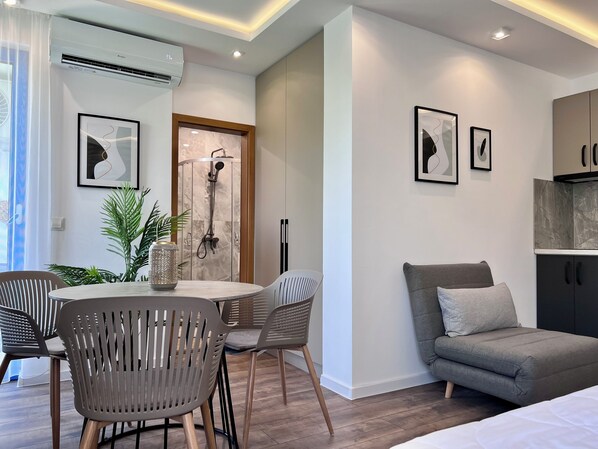 Dining - Cozy apartment in amazing Sunny Beach with WiFi, AC just 50 m to the beach  (Sunny beach)