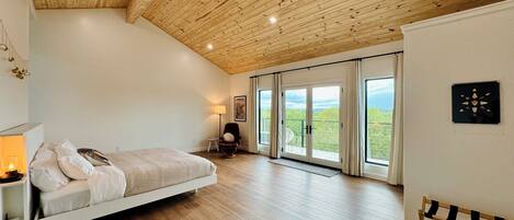 2 عدّة غرف نوم وواي فاي وملاءات أسرّة