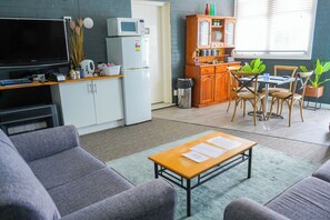 Interior - Khartoum Hotel (Kitchener)