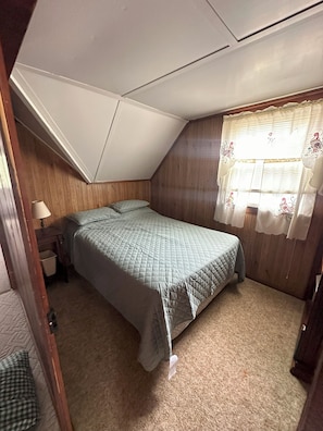 3 bedrooms, desk, free WiFi, bed sheets