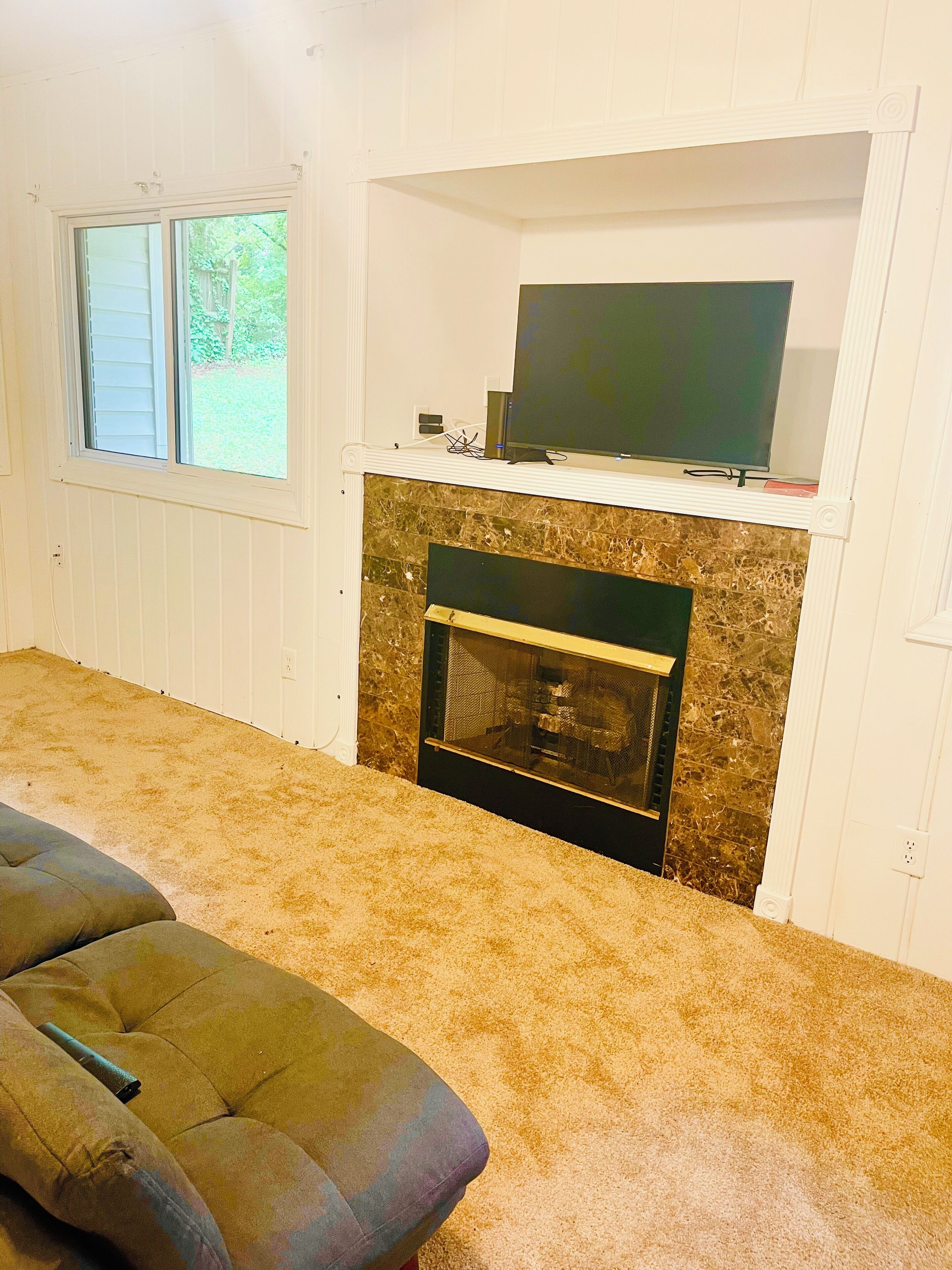 Central long term hostel in Greensboro with WiFi and AC