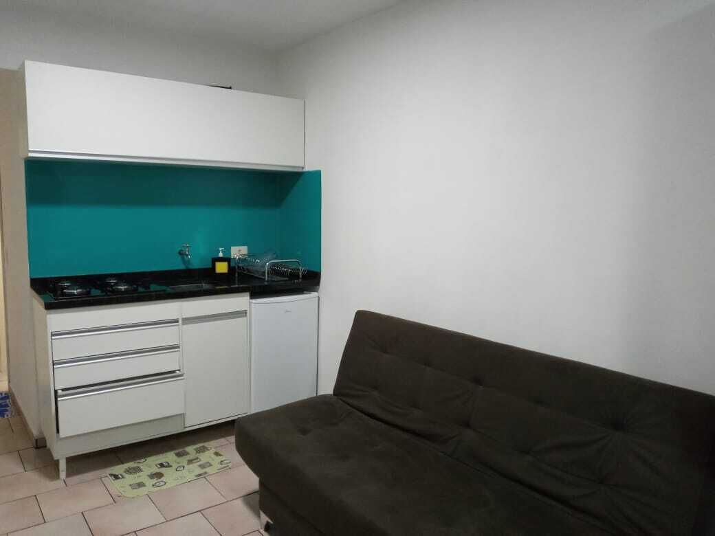 笔记本电脑工作区、免费 WiFi