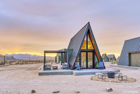 Cabaña Deluxe, cocina, vistas a la montaña | 1 dormitorio, edredones de plumas, decoración individual. Stardust Big Bend Luxury A-Frames